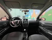 Versa - QHR7I38 - Interna frente.png