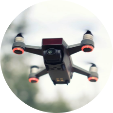 foto de um drone voando