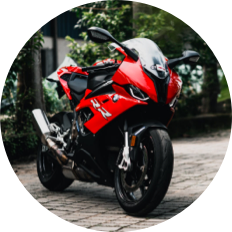 foto de um motocicleta vermelha