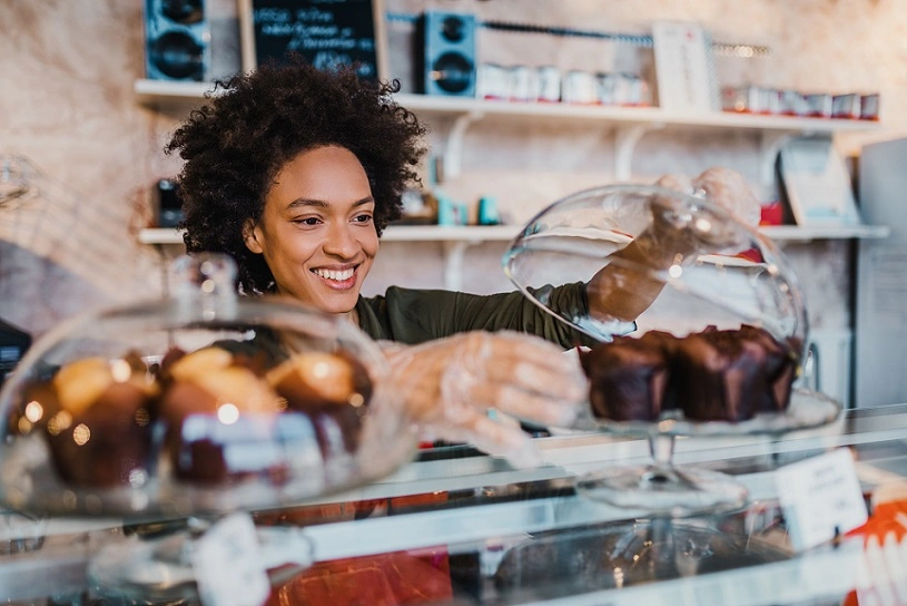  confeiteira que adquiriu máquinas e equipamentos para o seu negócio 