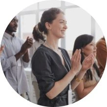  Associada participa de assembleia e da distribuição dos resultados da cooperativa 