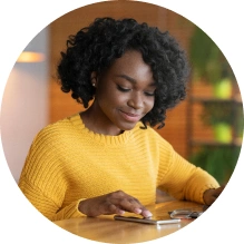  Associada do Sicredi fazendo um pagamento usando o débito automático 