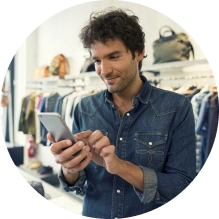  Associado do Sicredi utilizando o Pix PJ para fazer um pagamento 