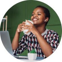  Associada do Sicredi utilizando a solução de custódia de cheques para receber pagamentos 