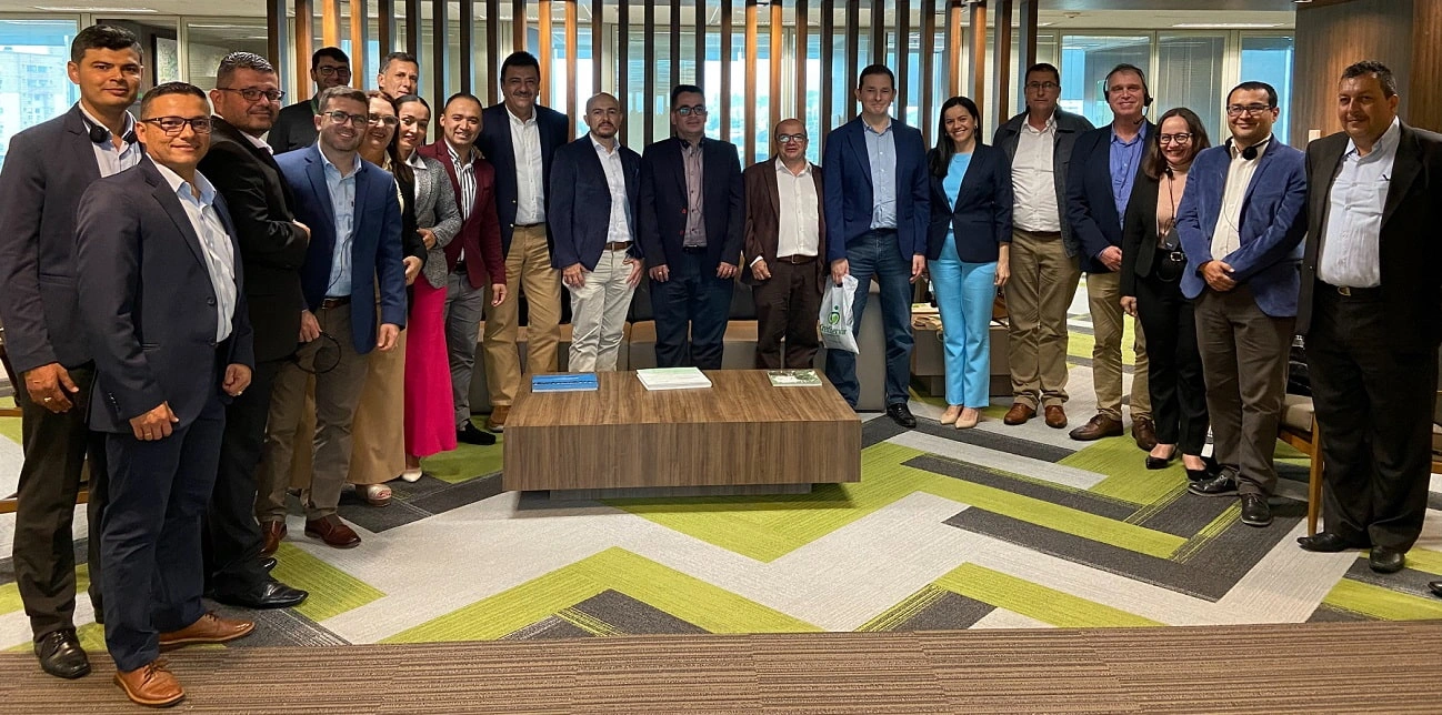  sicredi-recebe-visita-da-federação-de-cooperativas-da-colômbia (1).jpg 