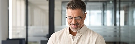  homem branco investidor 