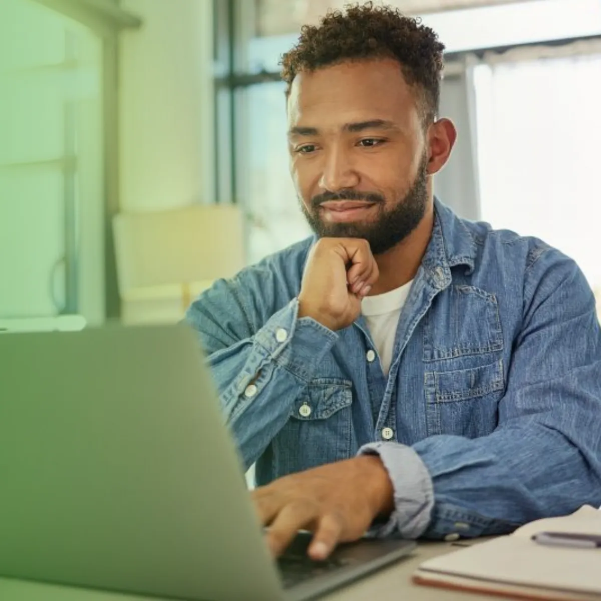  associada lendo o panorama de investimentos do sicredi 