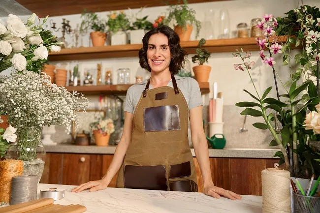  empreendedora trabalhando em loja 